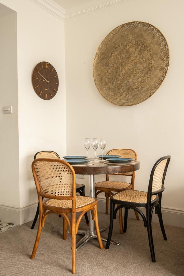 Beautiful, Central, 3 Min Walk From Beach, 2 King Doubles Brighton Dış mekan fotoğraf