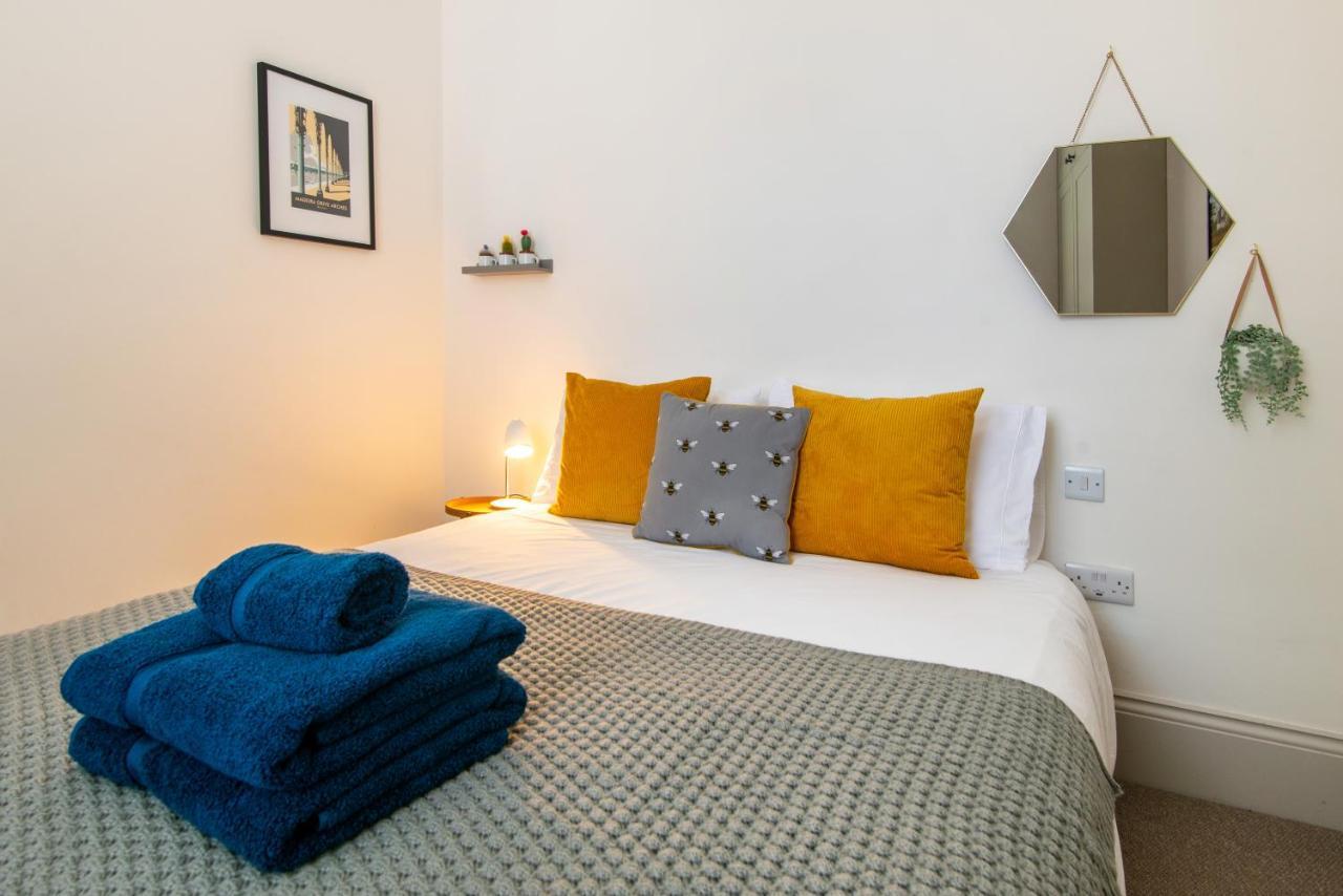 Beautiful, Central, 3 Min Walk From Beach, 2 King Doubles Brighton Dış mekan fotoğraf
